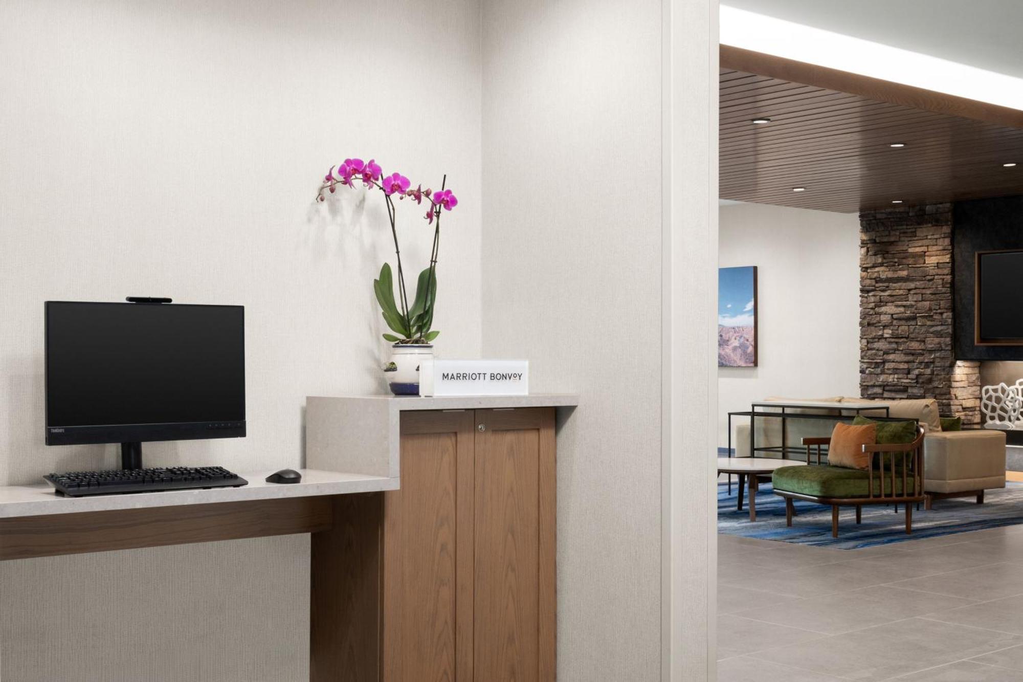 Fairfield By Marriott Inn & Suites Victorville Eksteriør billede