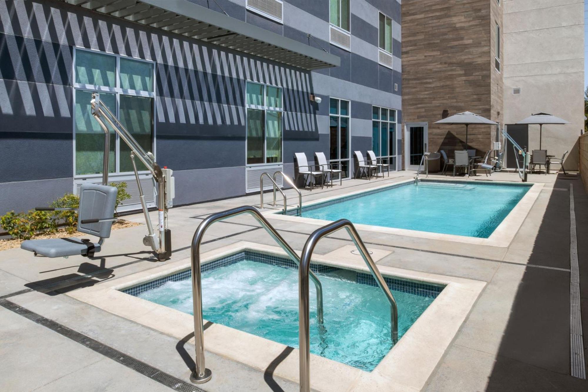 Fairfield By Marriott Inn & Suites Victorville Eksteriør billede